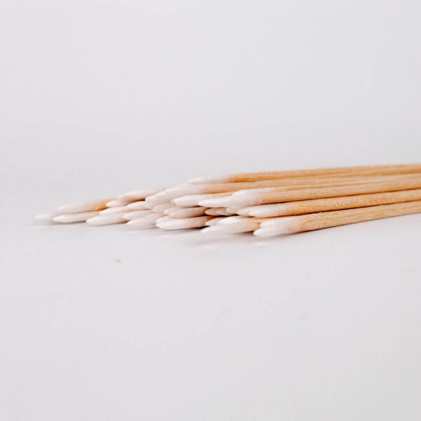 Cotton sticks (100 per pack)